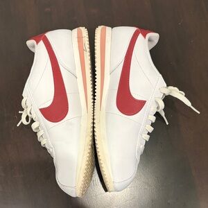 Nike Classic White and Red Sneakers size 9.5